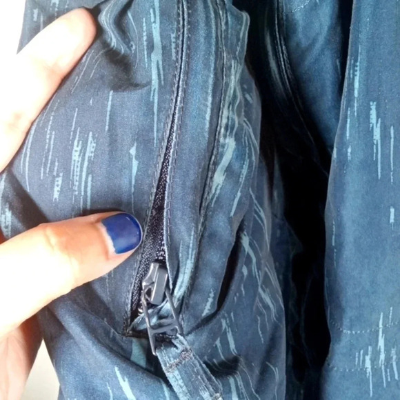 Burton covert dry ride thermolite ski jacket size Medium Men - Picture 8 of 11